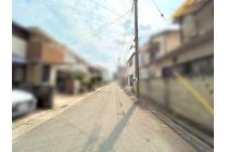 前面道路を含む現地写真。周辺の街並みや交通量などもあわせてご確認ください。