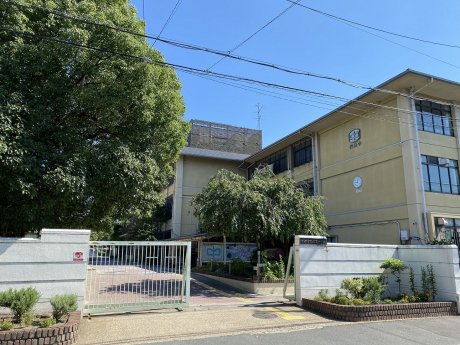 京都市立松尾中学校　徒歩7分(560ｍ)