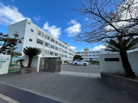 市立第十中学校まで444m　徒歩6分