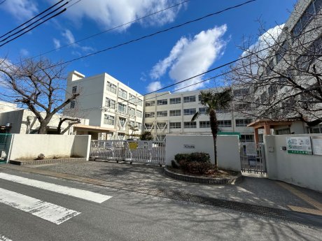 市立竹の内小学校まで292m　徒歩4分