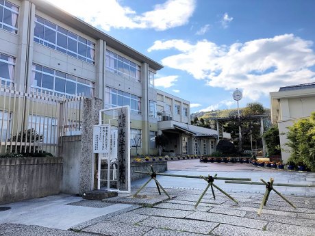 長岡京市立長法寺小学校　徒歩10分(800m)