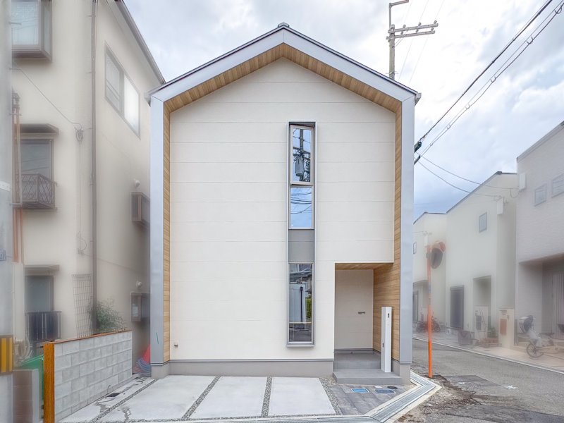 まずはお気軽に資料請求からどうぞ♪　西側道路（2025年9月撮影)