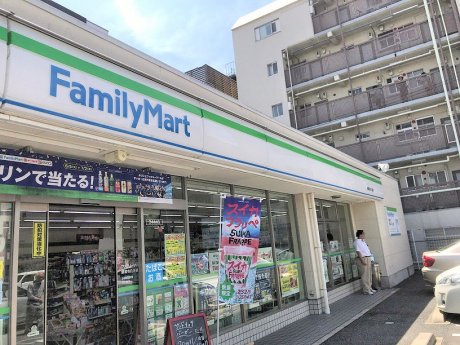 ファミリーマート 銀閣寺白川通店　徒歩2分　130ｍ