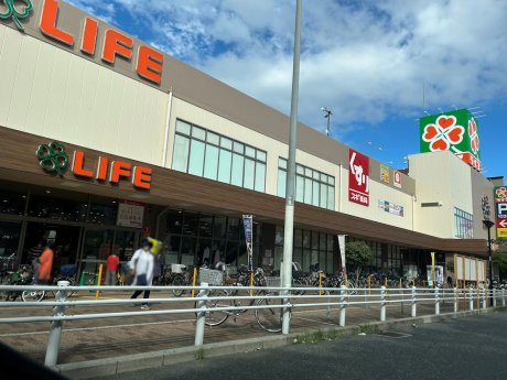ライフ長田店まで徒歩17分（1360ｍ）