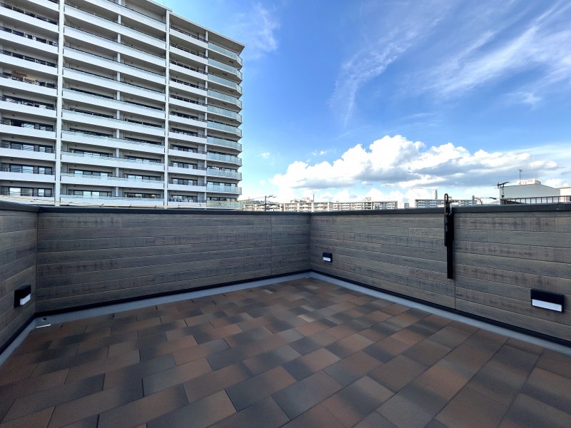 屋上ルーフテラス１０．６J