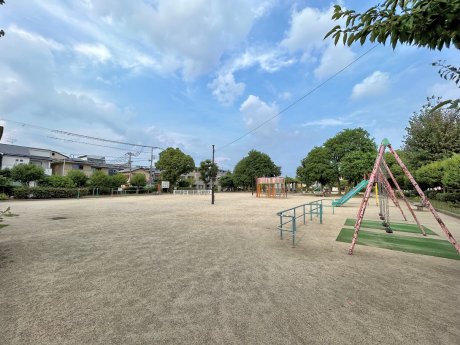 今井公園まで250ｍ　徒歩3分