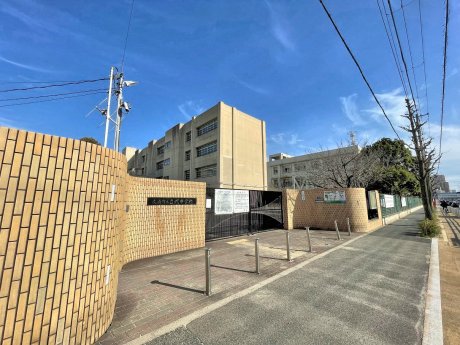 立花中学校まで400ｍ　徒歩6分