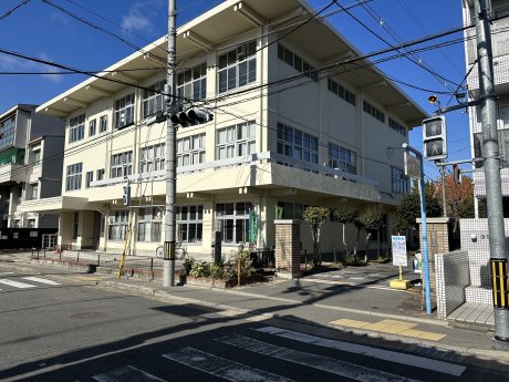 伏見板橋小学校　徒歩5分　350ｍ