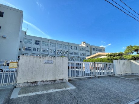 城南中学校　徒歩7分