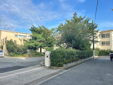伊丹市立稲野小学校まで1200ｍ　徒歩17分