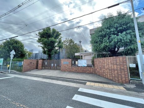 吹田市立吹田第六小学校：徒歩5分（362ｍ）