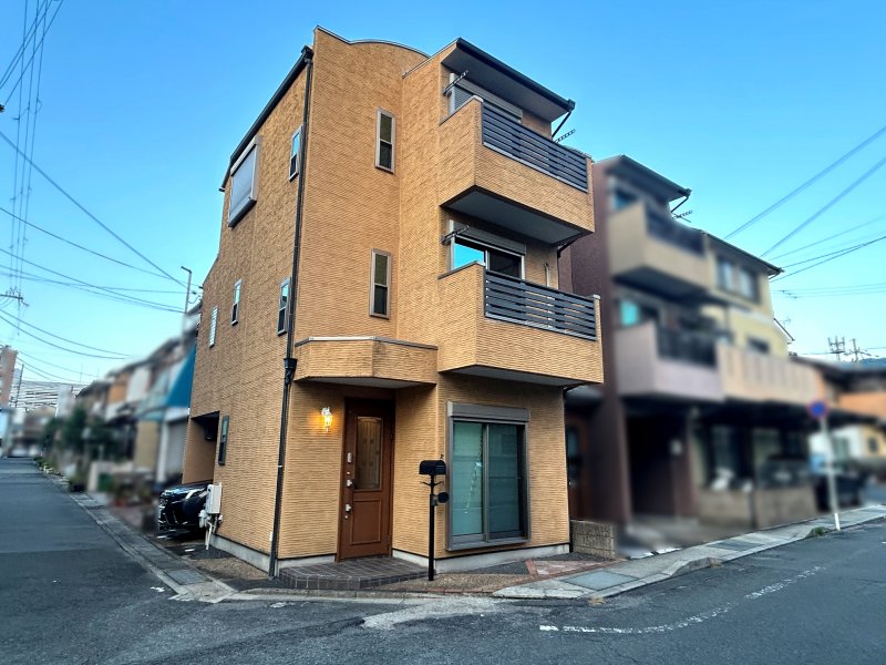 2025年10月内装工事済。即入居可能なので、新生活がすぐスタートできます。