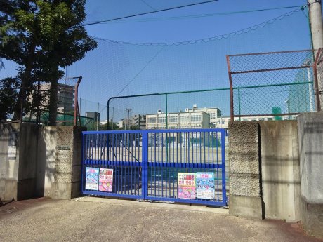 京都市立嘉楽中学校まで950m