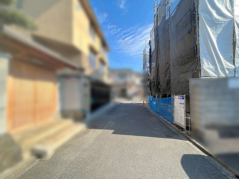 北側前面道路(西側より撮影)