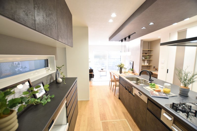 キッチン　カップボード