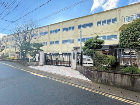 京都市立音羽川小学校：徒歩3分（240ｍ）