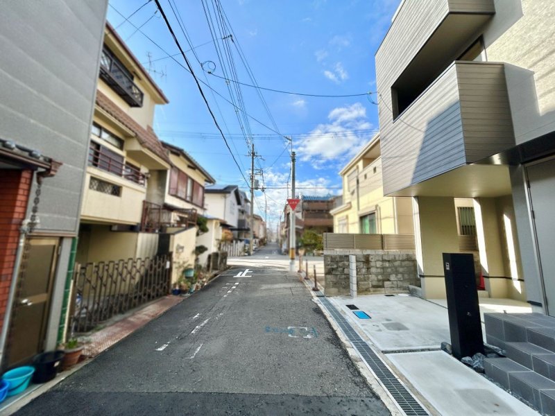 前面道路(2025年12月撮影）