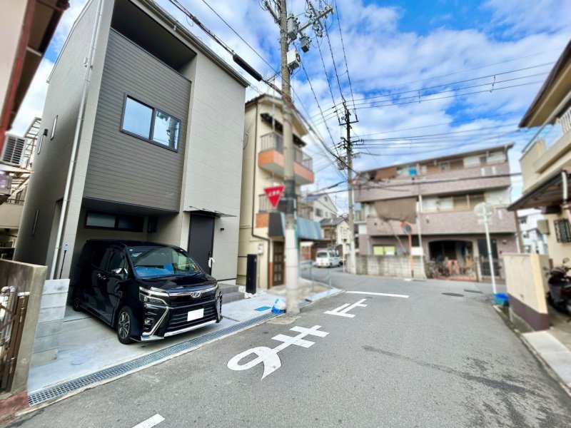 前面道路(2025年12月撮影）