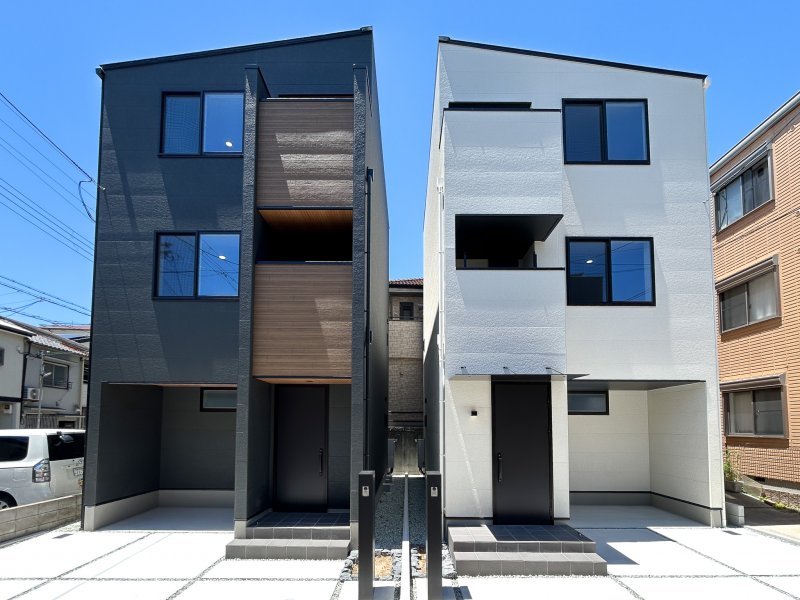 駅から少し離れた落ち着いた住環境。交通量や生活音が気になりにくく、子どもとの毎日を穏やかに安心して過ごせます。