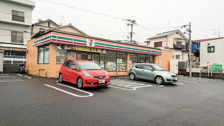 セブンイレブン 宇治木幡店　徒歩5分