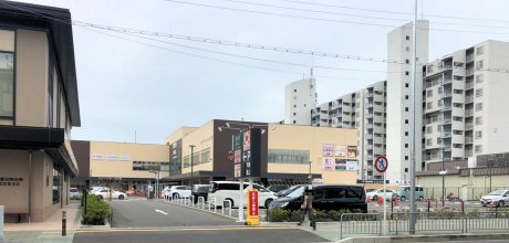 カナートモール伏見まで1100m