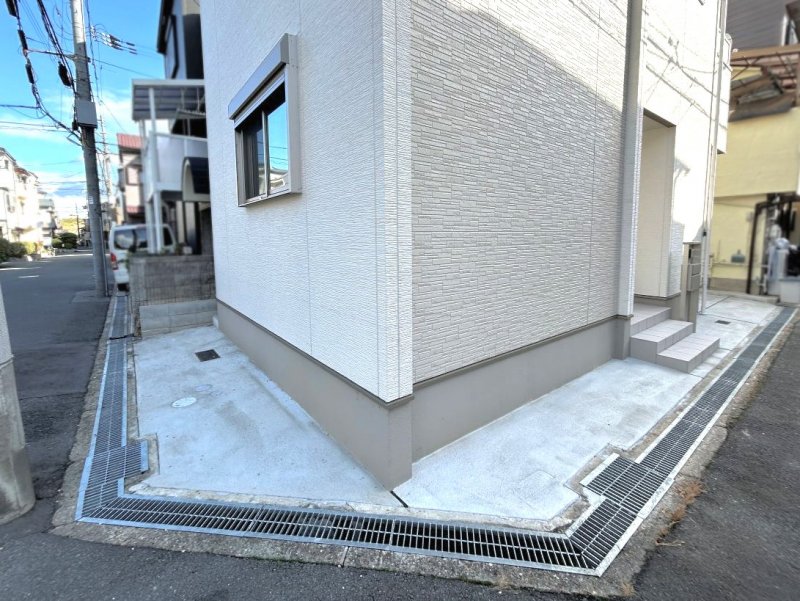 お車だけでなく、自転車の駐輪も可能で日常使いに便利です。