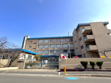 鳥飼北小学校まで220ｍ　徒歩3分