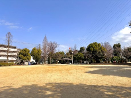 さくら公園まで210ｍ　徒歩3分