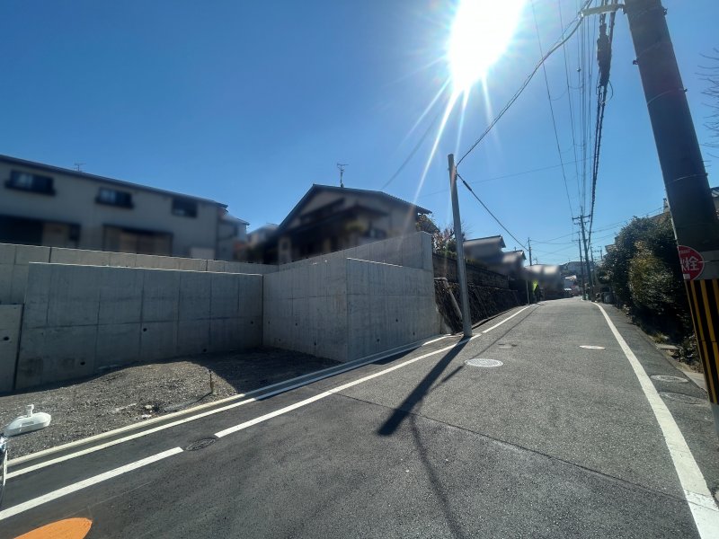 前道の道路幅約6ｍ