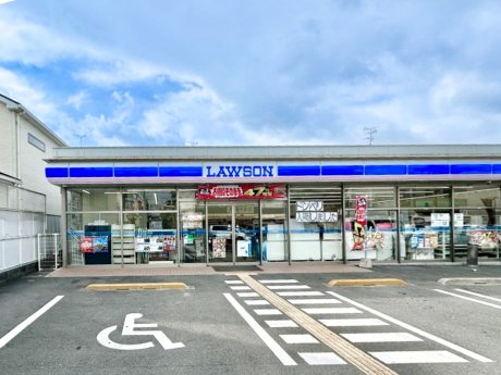 ローソン高槻城南町三丁目まで900ｍ　徒歩12分