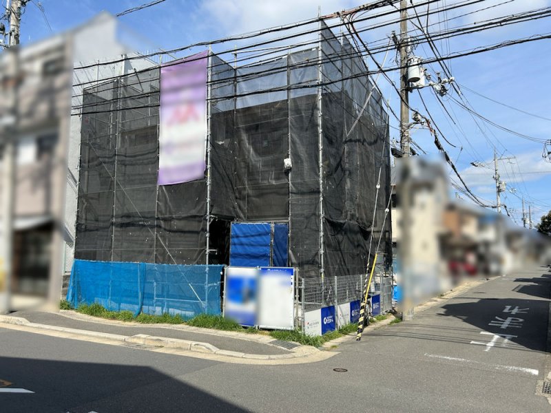 南側建築中外観(2026年3月撮影)