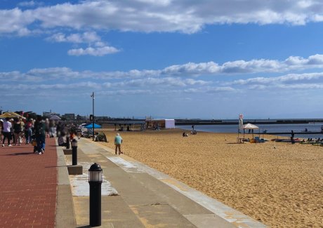 須磨海水浴場まで徒歩8分（640ｍ）　