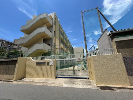 鷹取中学校まで徒歩28分（2240ｍ）