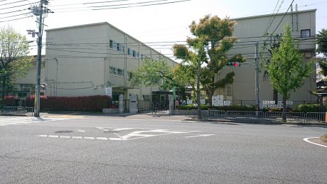 京都市立西京極小学校まで826m　徒歩約11分
