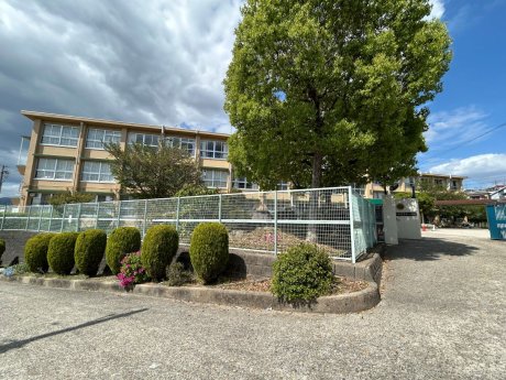 枚方市立樟葉南小学校まで802m　徒歩11分