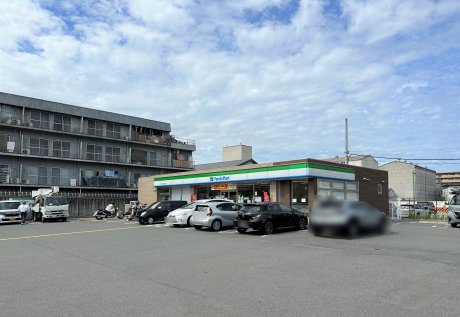 ファミリーマート　伏見西丹波橋店　徒歩2分(160ｍ)