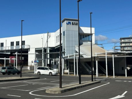 大津膳所駅前郵便局まで656m