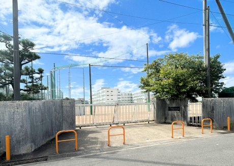 柳川中学校　徒歩5分　400ｍ