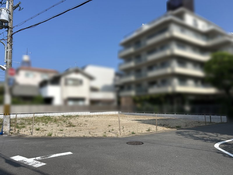 現地土地(南東角から)