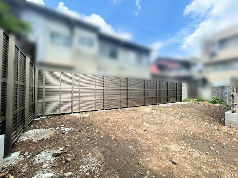 【現地土地写真】現地写真です。敷地の形状や前面道路との位置関係を現地でご確認いただけます。