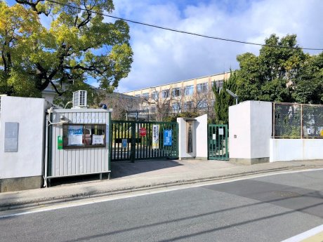 京都市立広沢小学校　徒歩9分(720ｍ)