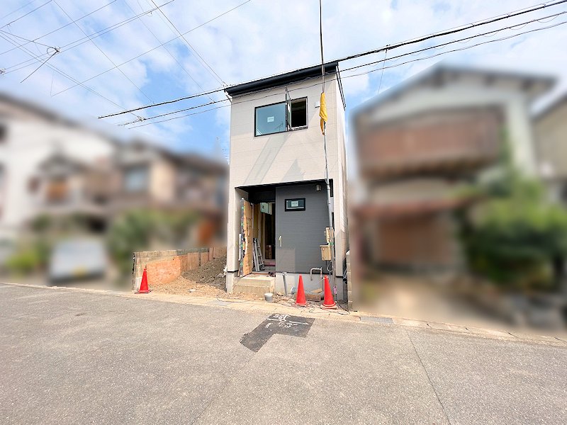 現地写真です。建物位置や駐車スペースのイメージもあわせてご確認ください。