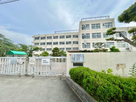 高槻市立五百住小学校まで約800m　徒歩11分