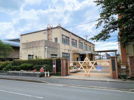 京都市立朱雀第七小学校　徒歩2分(160ｍ)