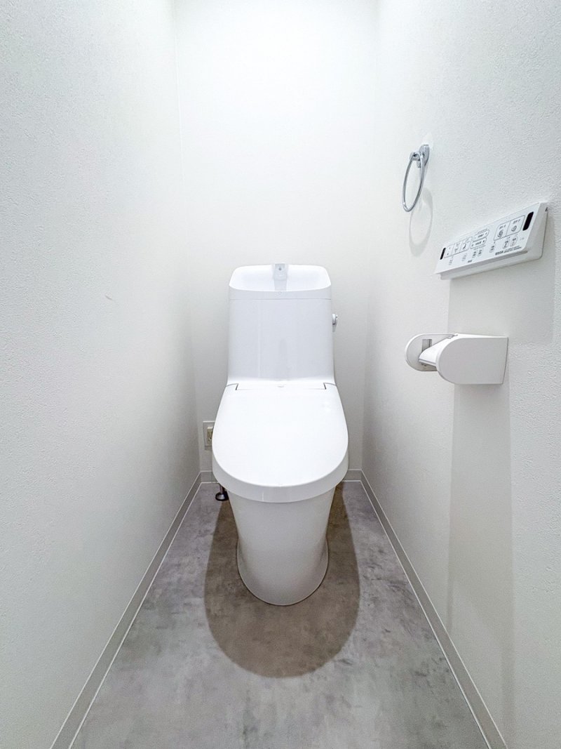 従来の衛生陶器ではできなかった「ガンコな水アカ」なども落とせる、お掃除ラクラクなアクアセラミック。※画像はイメージです。