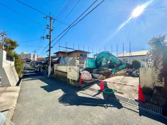 箕面市粟生間谷東六丁目