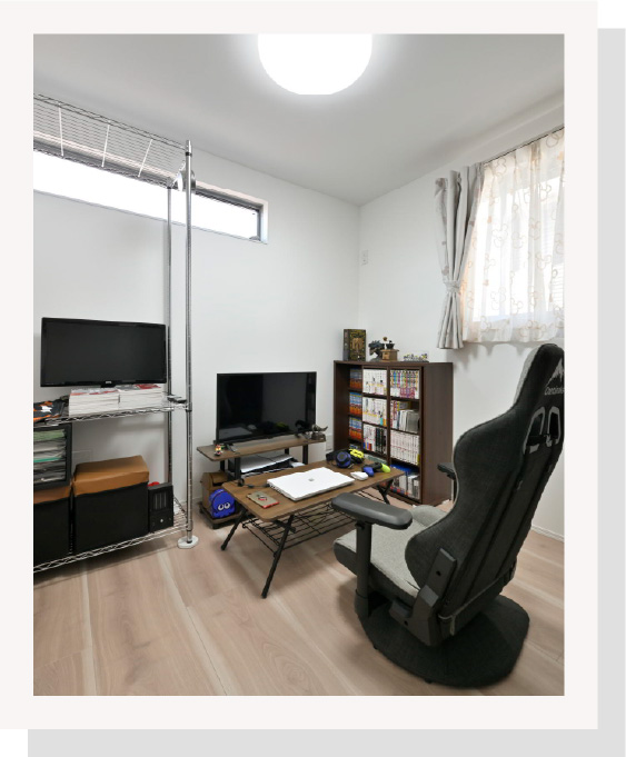 仕事をしたり趣味のゲームを楽しむスペースに。