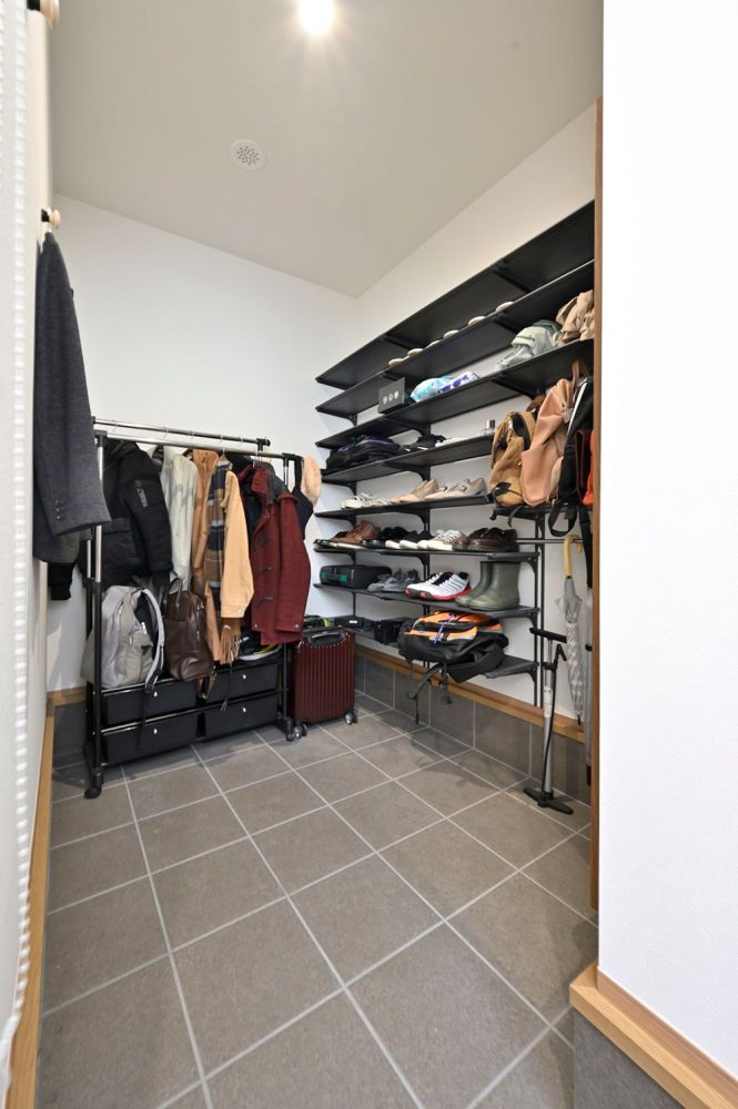 シューズクローゼットの施工事例 31 シューズクローゼットの施工事例
