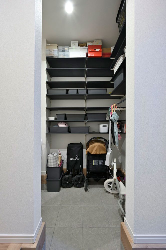 シューズクローゼットの施工事例 30 シューズクローゼットの施工事例