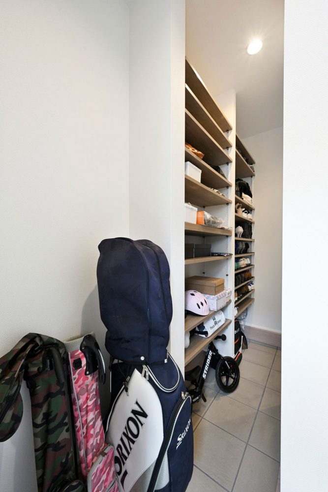 シューズクローゼットの施工事例 27 シューズクローゼットの施工事例